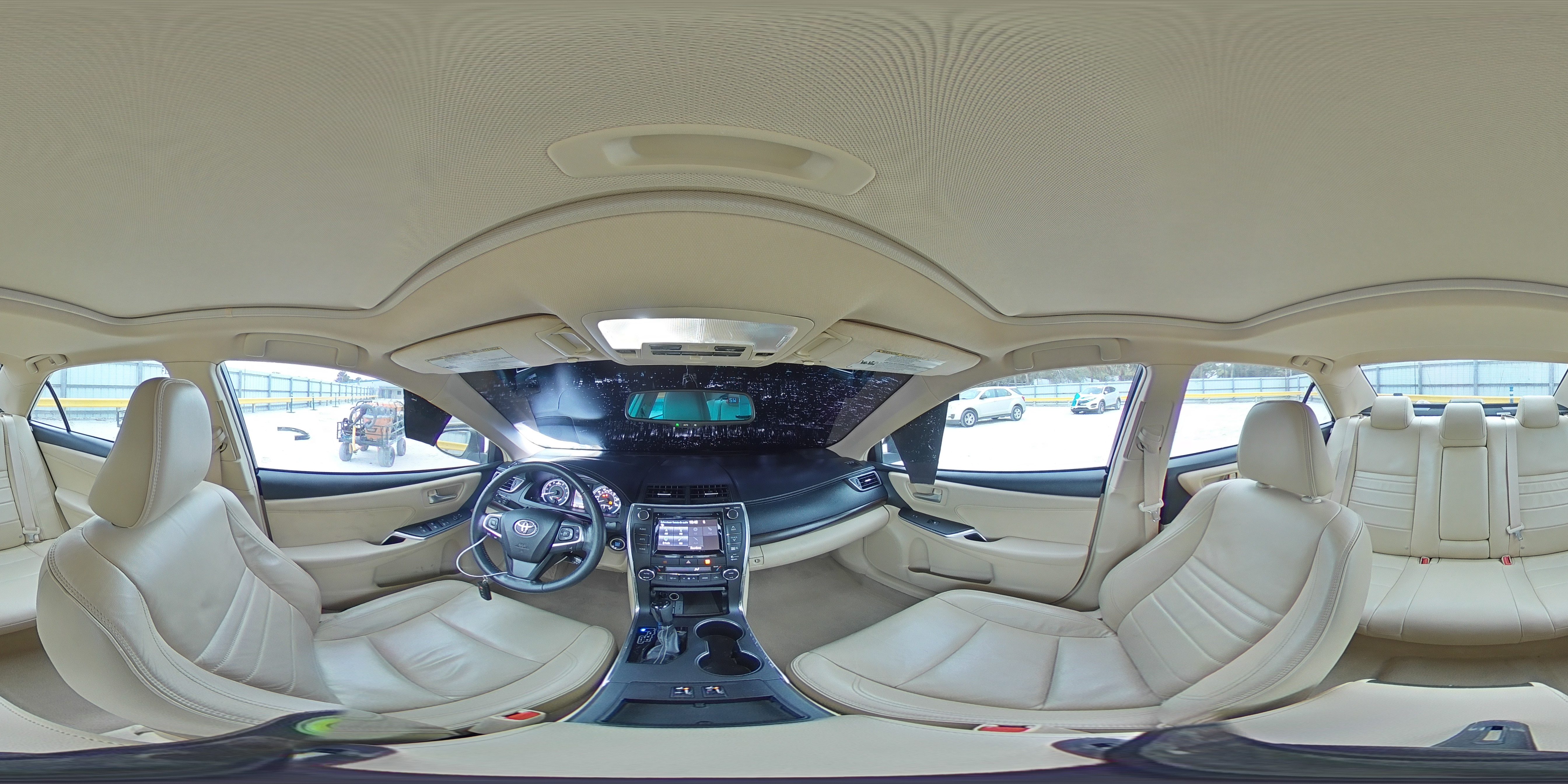 2016 Toyota Camry - Image 13