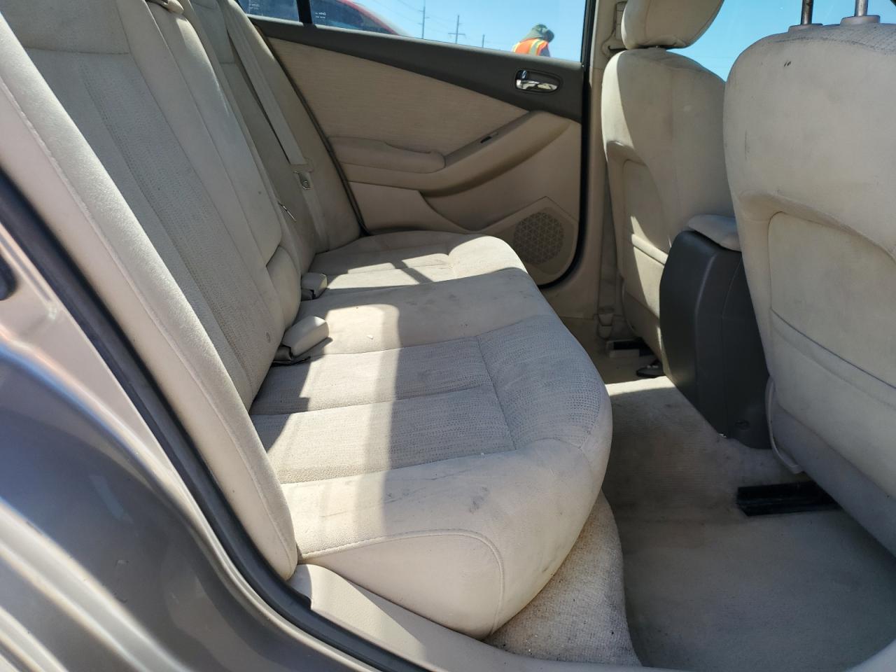 2012 Nissan Altima - Image 10