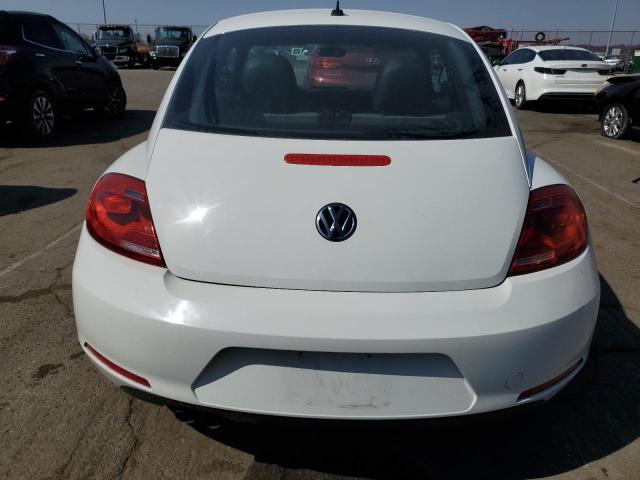  VOLKSWAGEN BEETLE 2015 Белый
