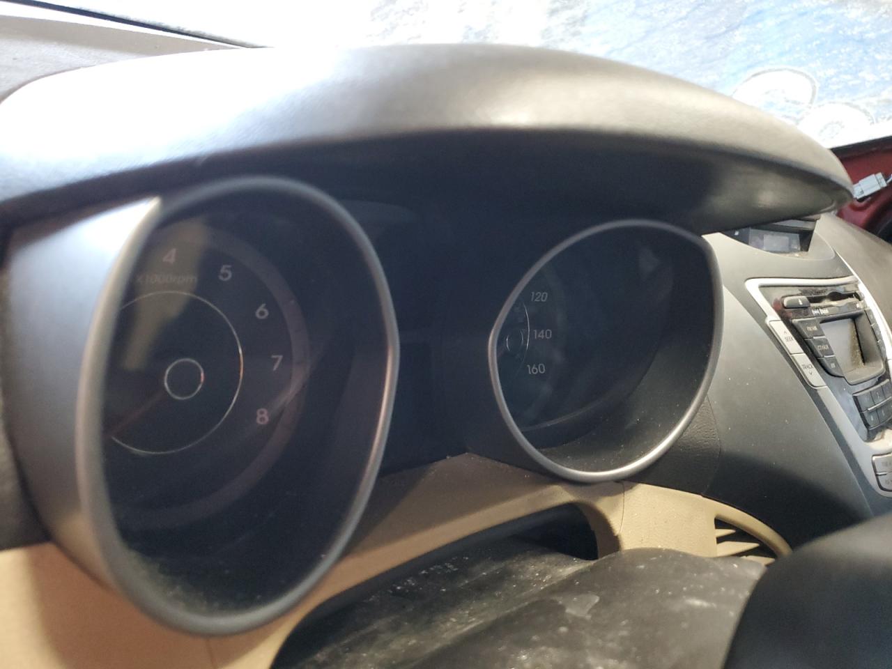 2011 Hyundai Elantra - Image 9