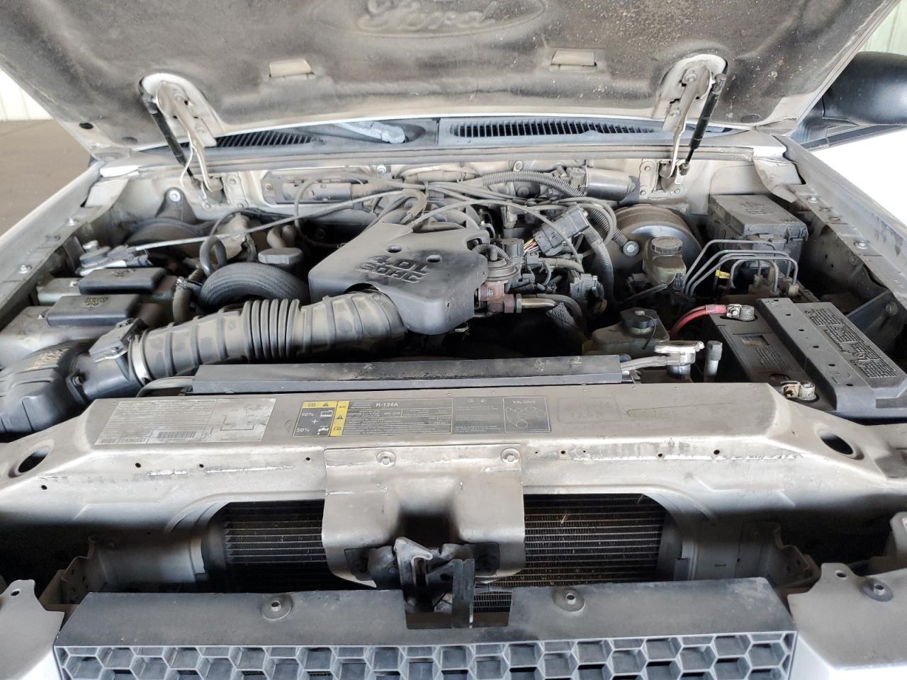 2003 Ford Explorer - Image 11