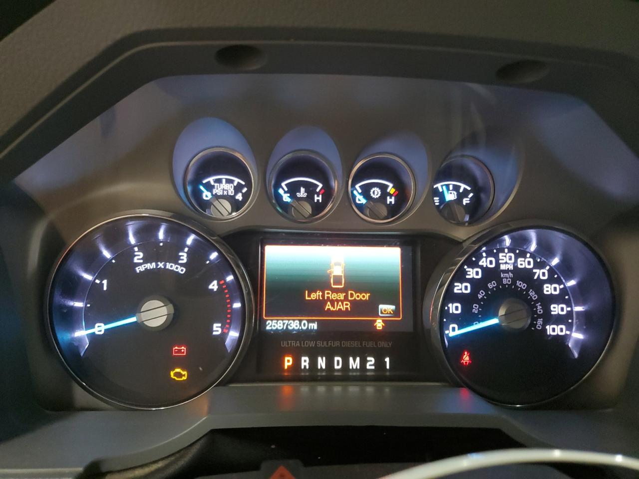 2015 Ford F250 - Image 9