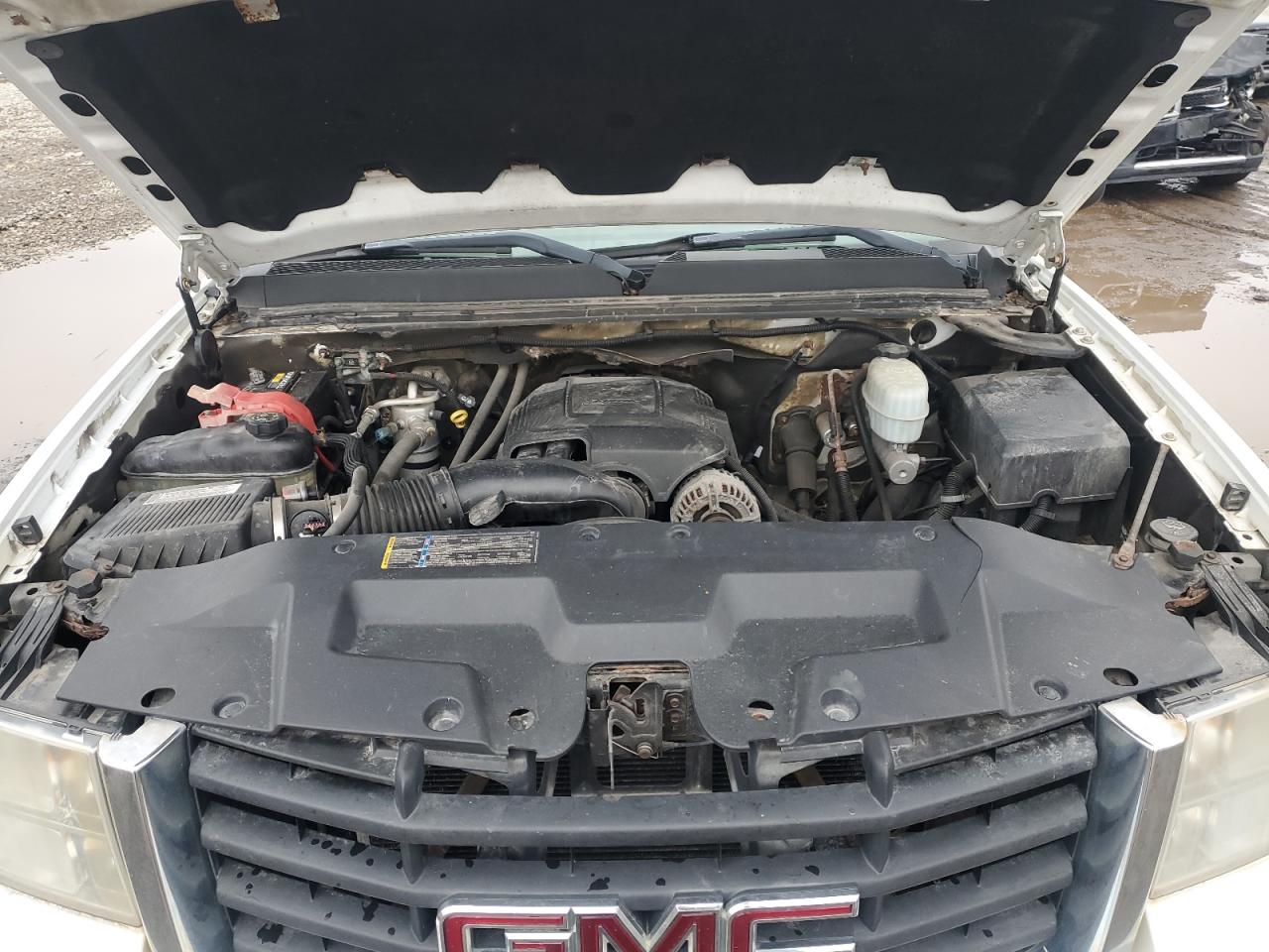 2007 GMC Sierra - Image 11