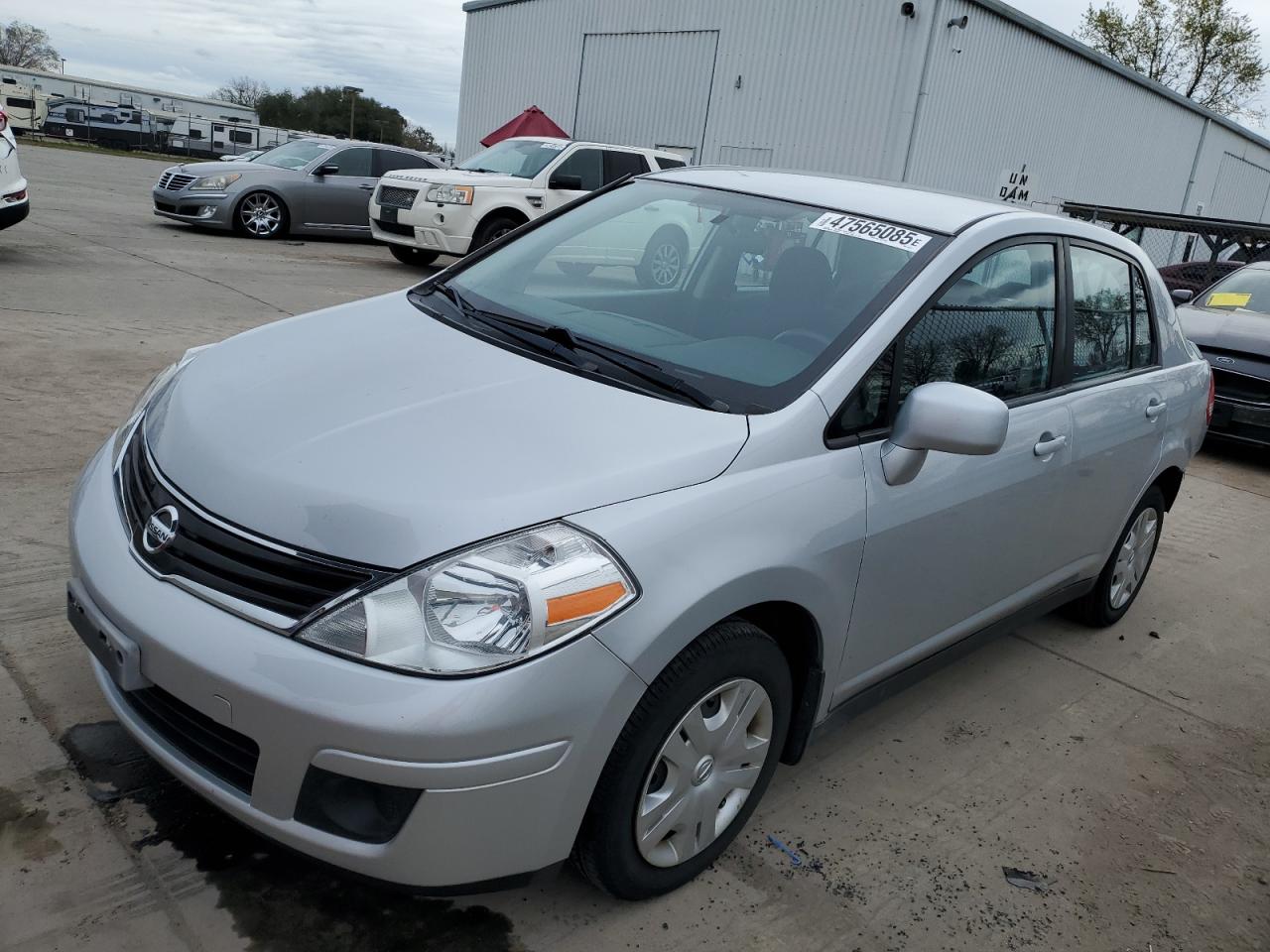 2010 Nissan Versa - Image 1