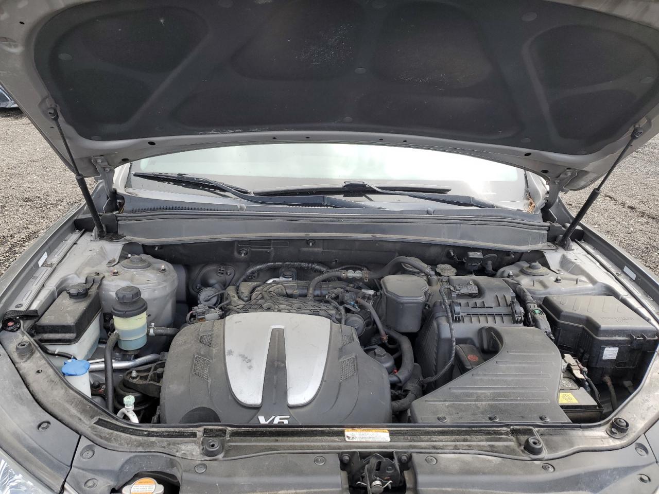 2012 Hyundai Santa Fe - Image 12