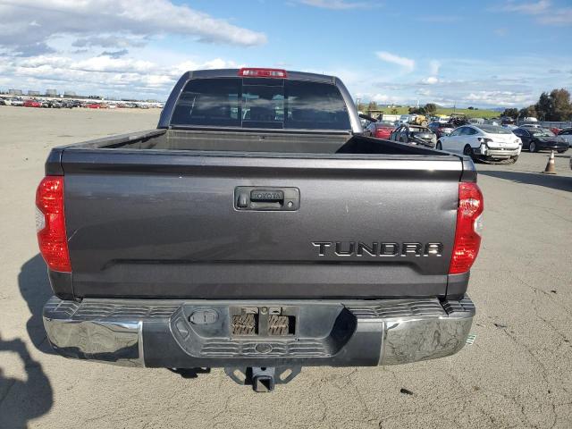 TOYOTA TUNDRA 2018 Silver
