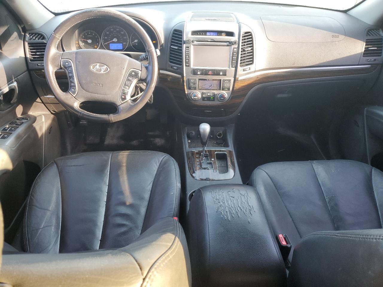 2012 Hyundai Santa Fe - Image 8