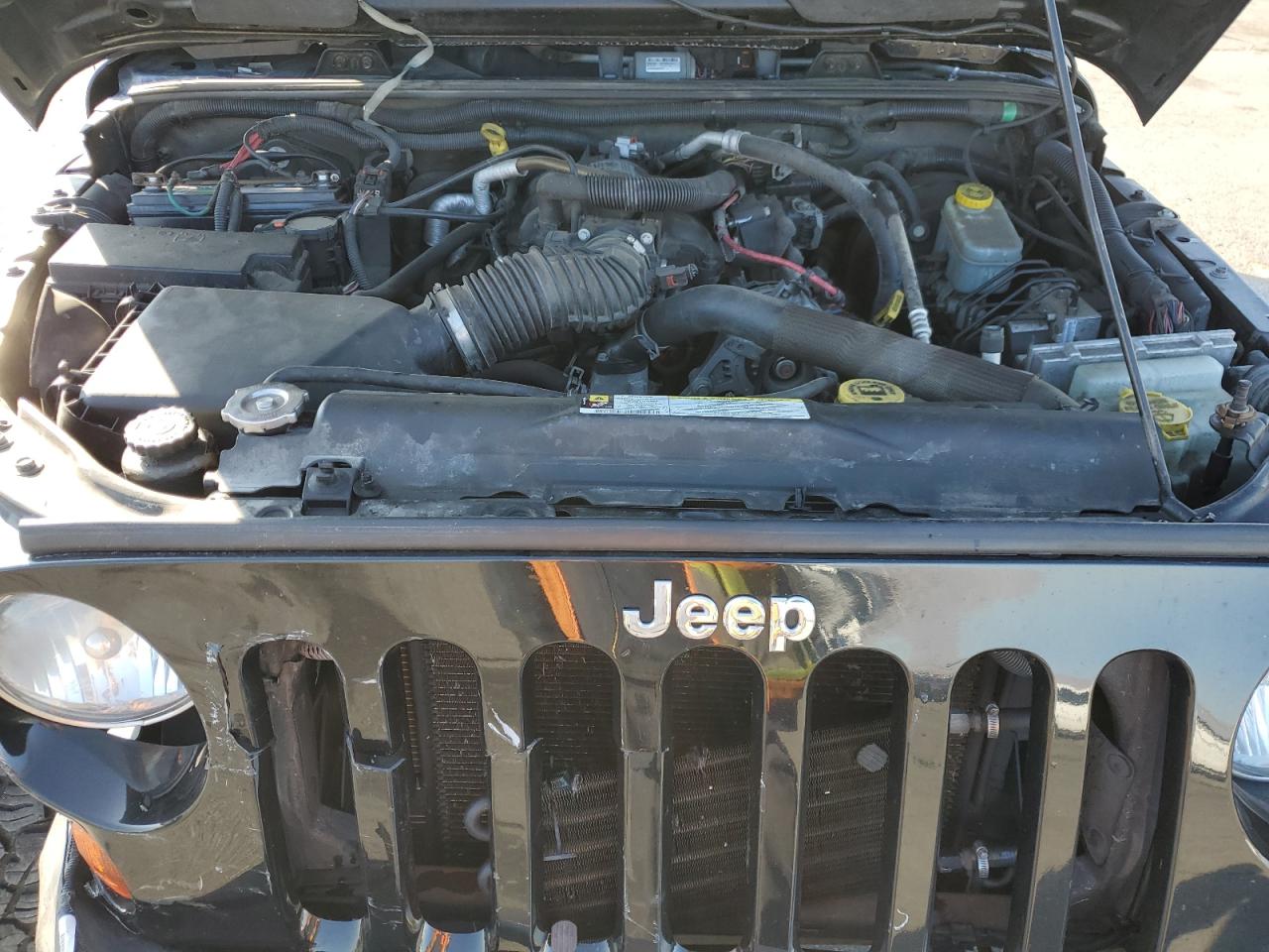 2010 Jeep Wrangler - Image 12