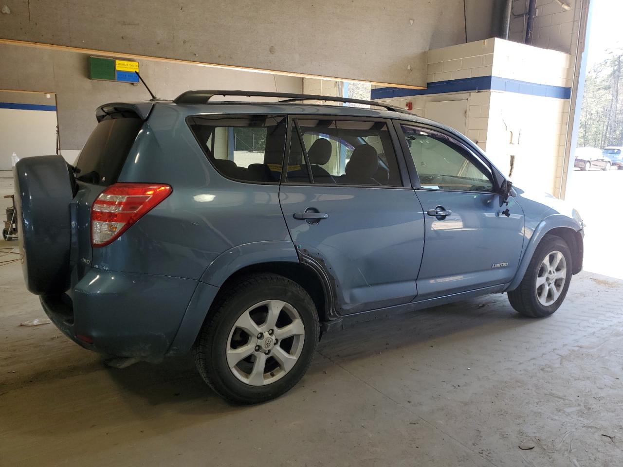 2011 Toyota RAV 4 - Image 3