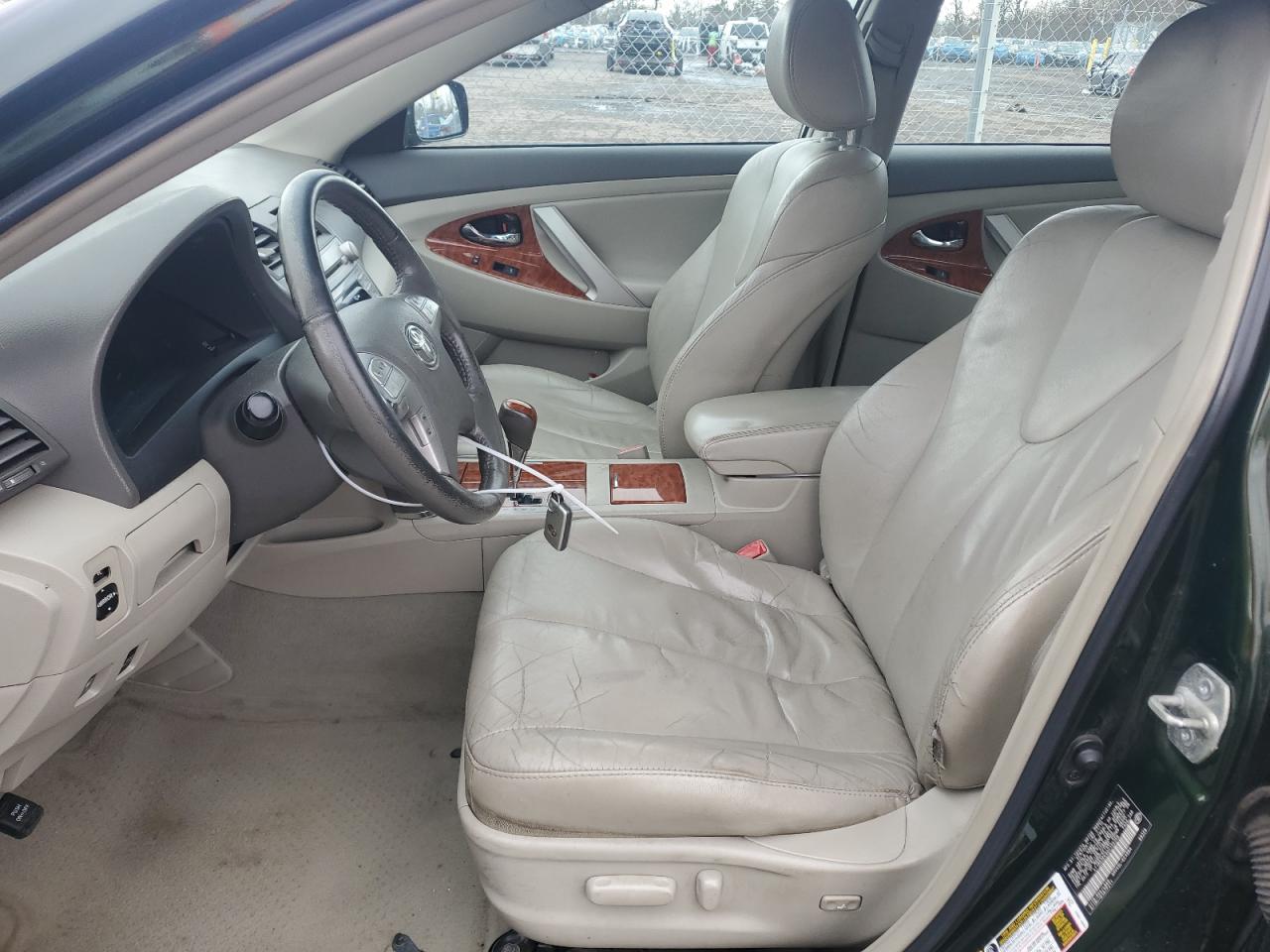 2010 Toyota Camry - Image 7