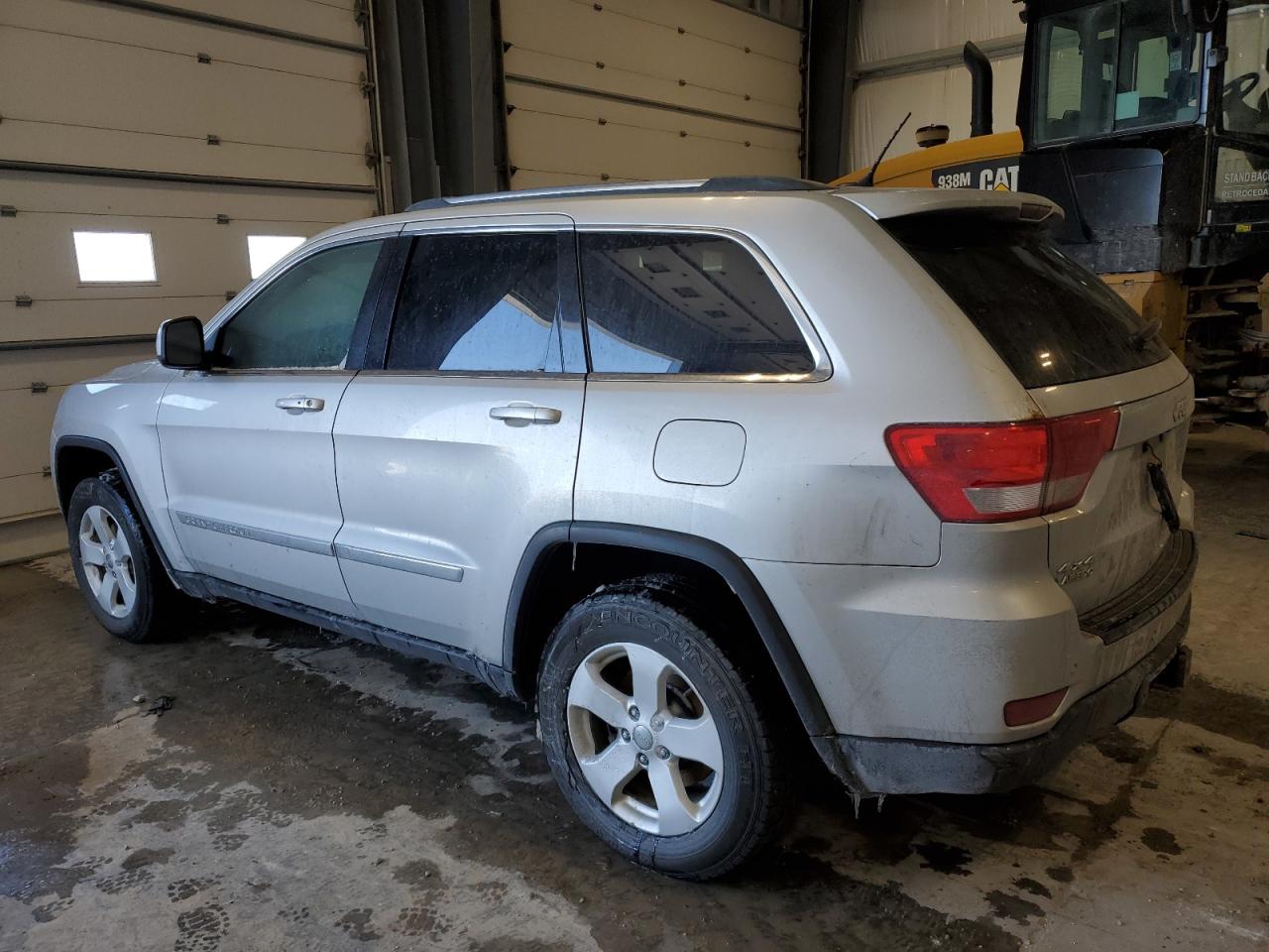 2012 Jeep Grand Cherokee - Image 2