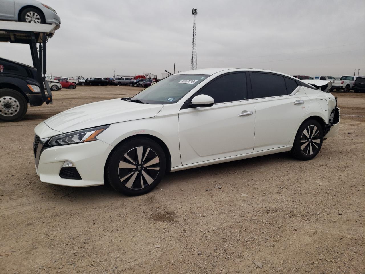 2021 Nissan Altima - Image 1
