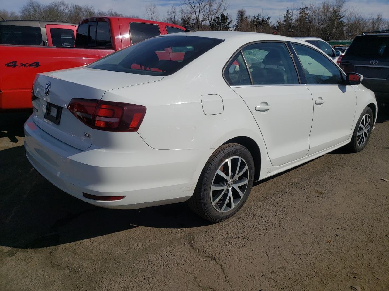 2017 Volkswagen Jetta - Image 3