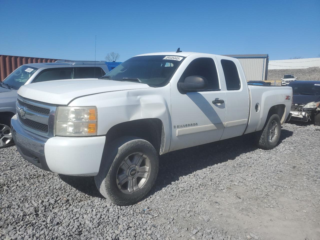 2007 Chevrolet Silverado - Image 1