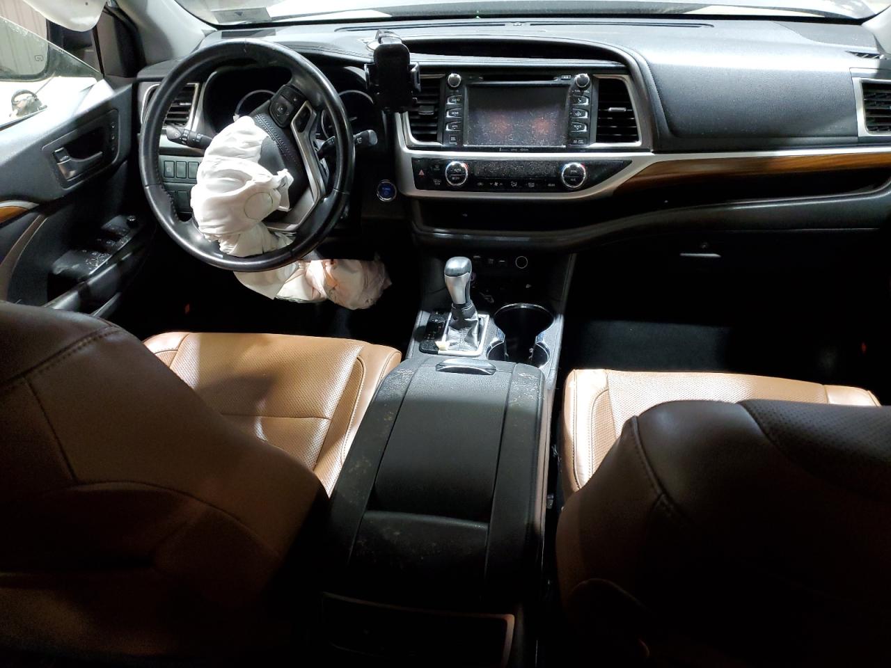 2019 Toyota Highlander - Image 8