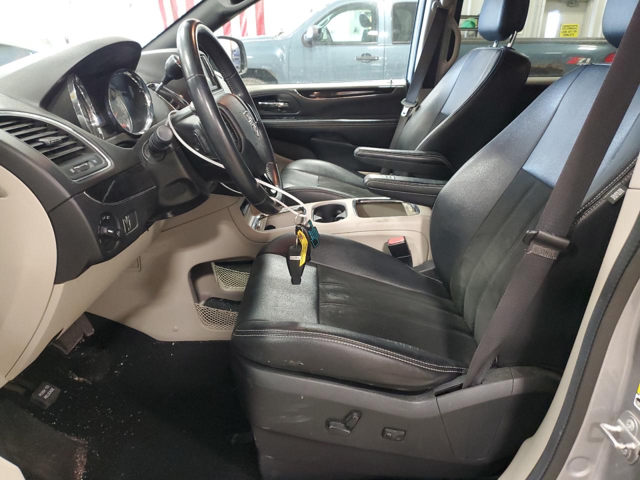 2019 Dodge Caravan - Image 7