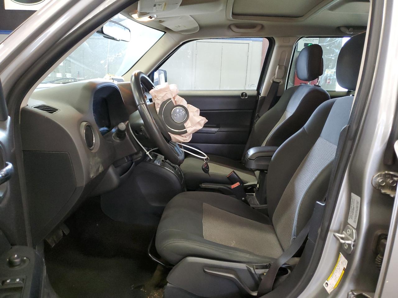 2015 Jeep Liberty (Patriot) - Image 7