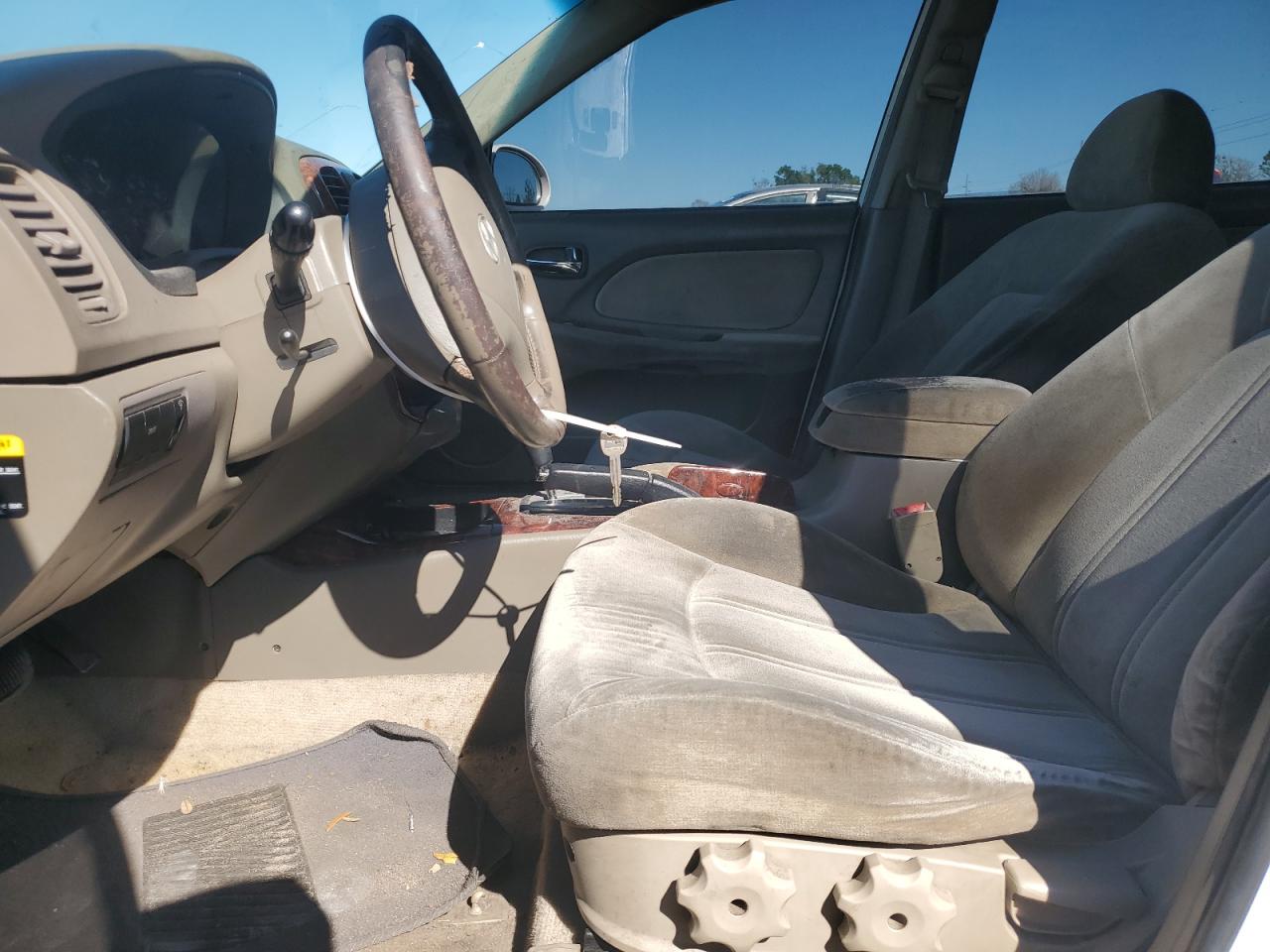 2003 Hyundai Sonata - Image 7