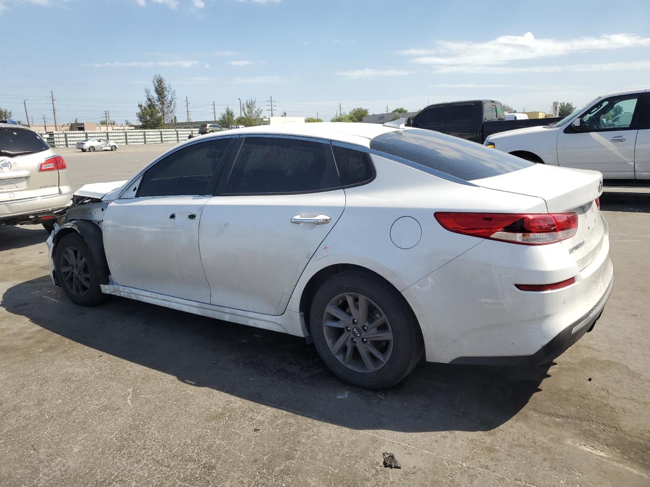 2020 Kia Optima - Image 2