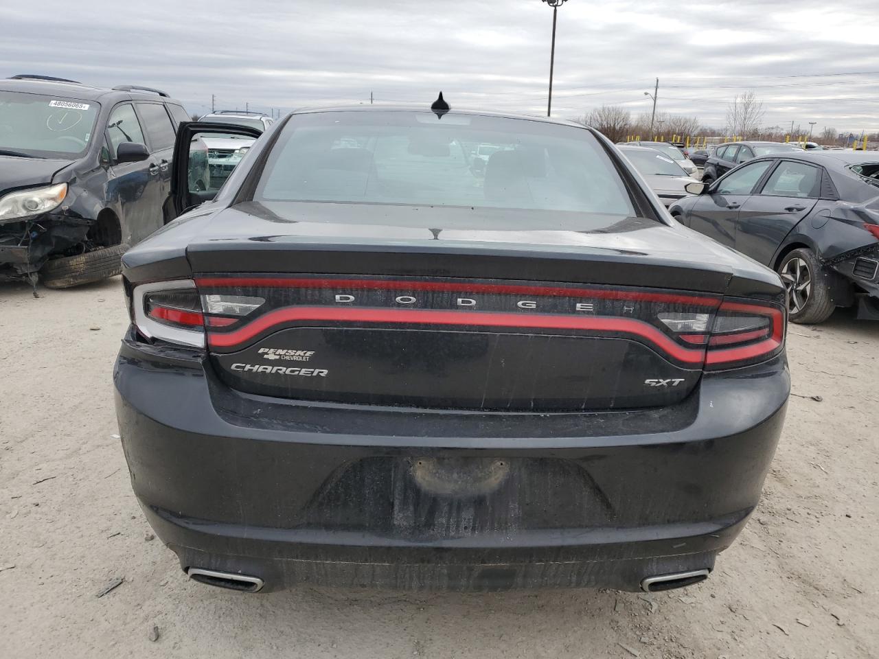 2017 Dodge Charger - Image 6