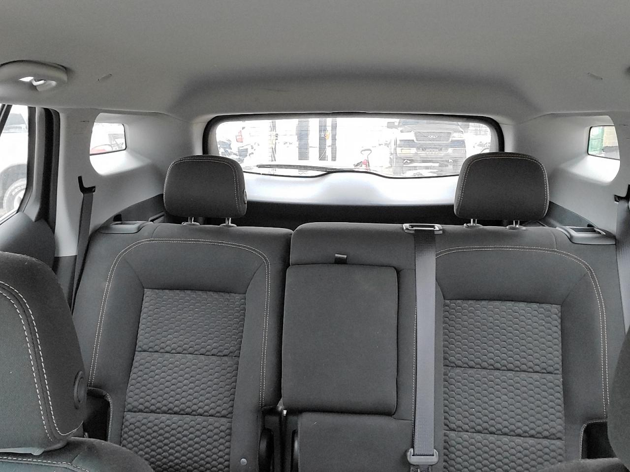 2020 GMC Terrain - Image 10