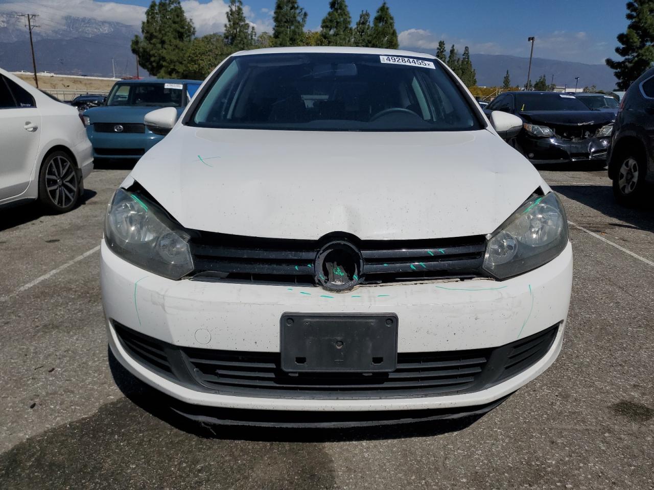 2010 Volkswagen Golf - Image 5