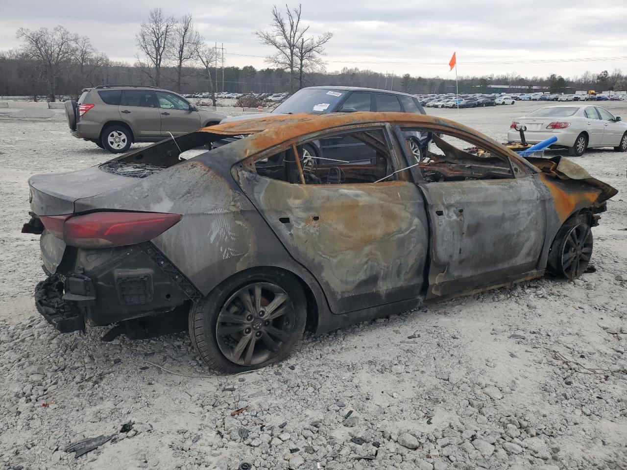 2018 Hyundai Elantra - Image 3