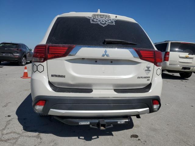  MITSUBISHI OUTLANDER 2018 Biały