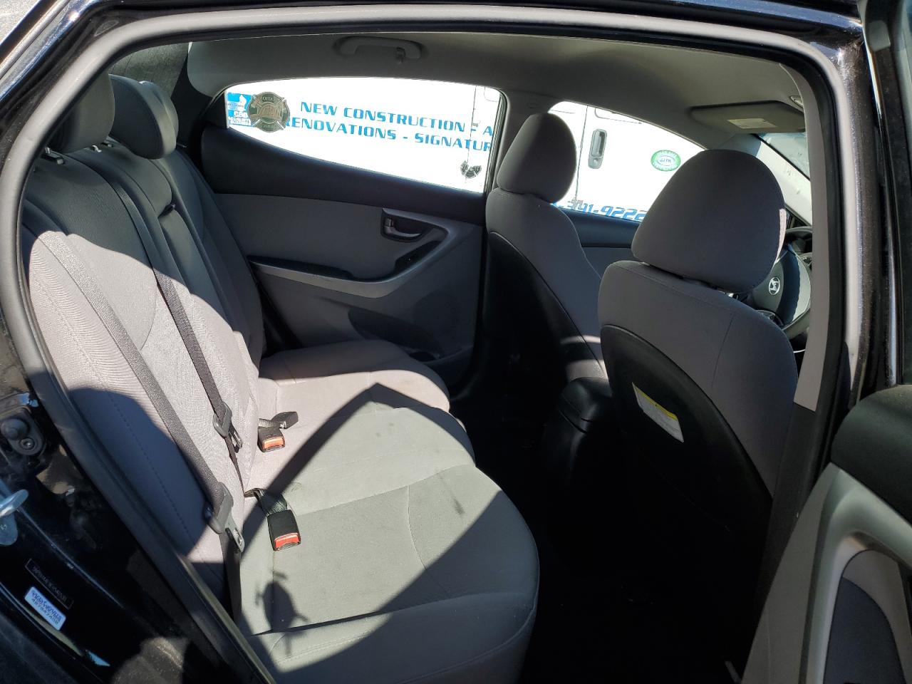 2014 Hyundai Elantra - Image 10