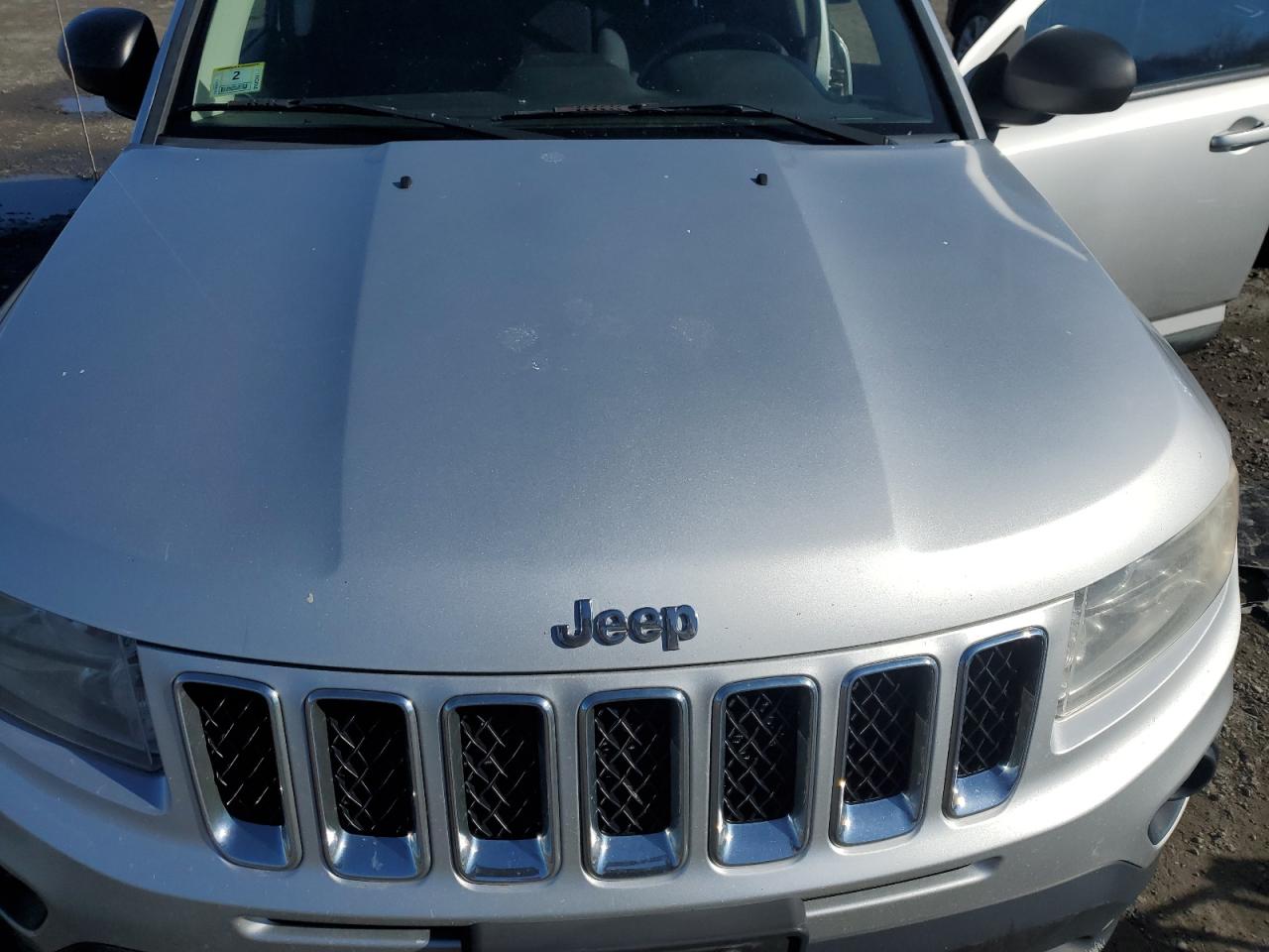 2011 Jeep Compass - Image 12