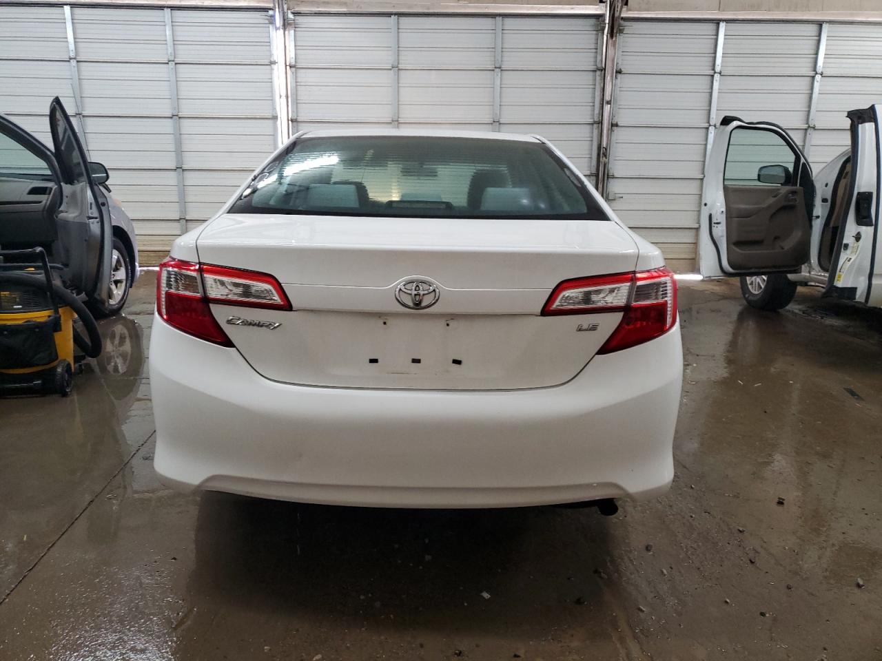 2014 Toyota Camry - Image 6