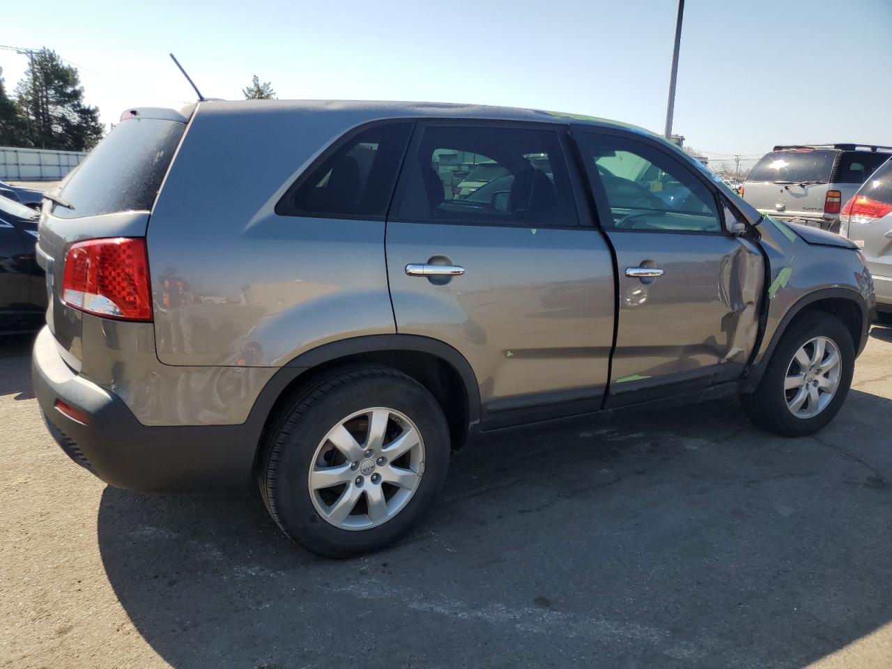 2013 Kia Sorento - Image 3