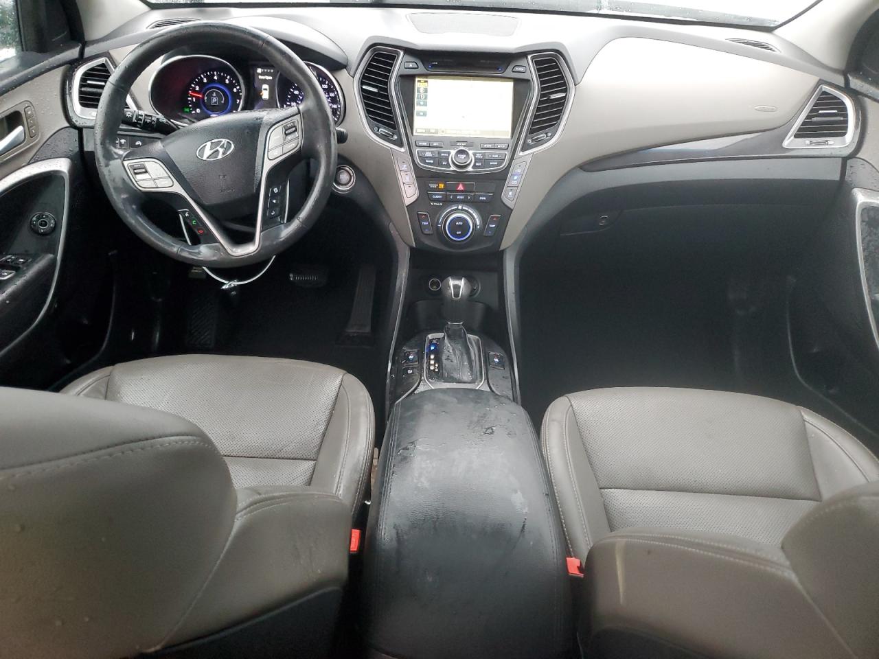 2015 Hyundai Santa Fe - Image 8
