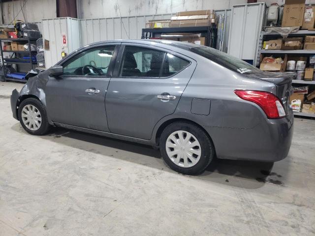  NISSAN VERSA 2018 Сірий