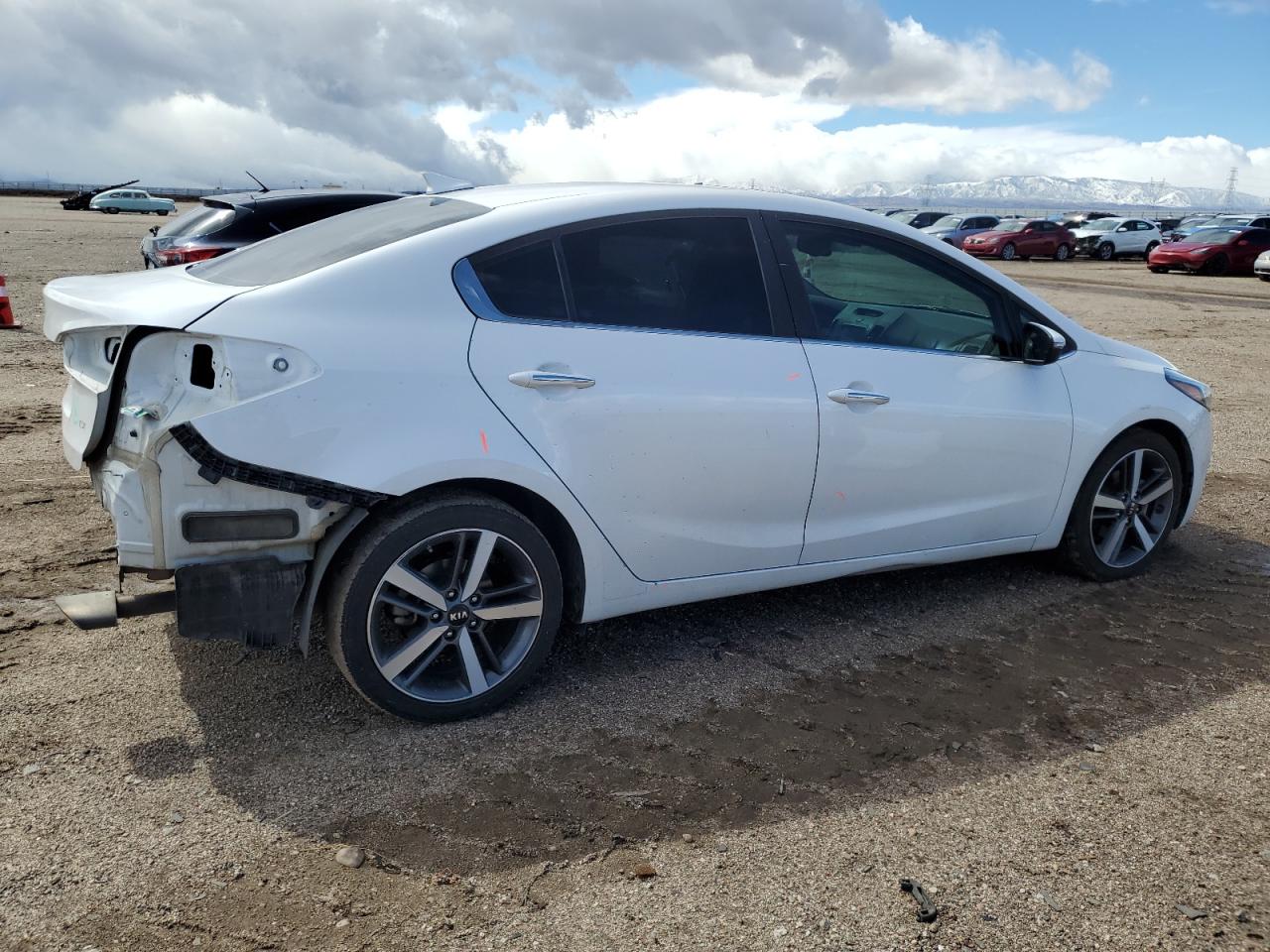 2017 Kia Forte - Image 3