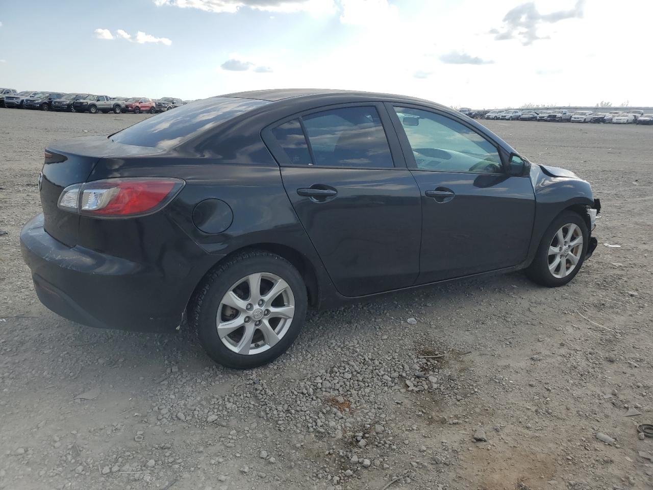 2010 Mazda 3 - Image 4