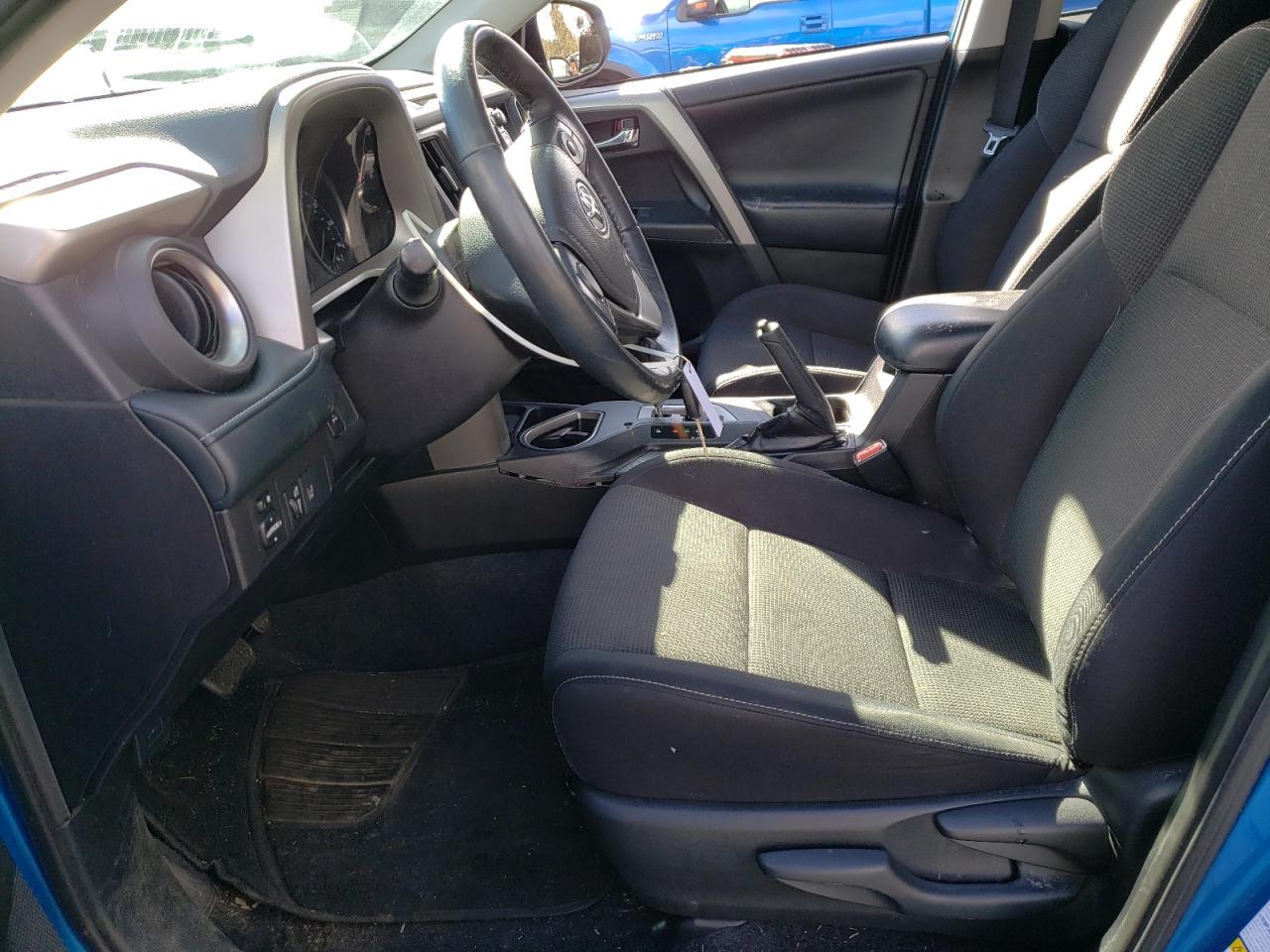 2018 Toyota RAV 4 - Image 7