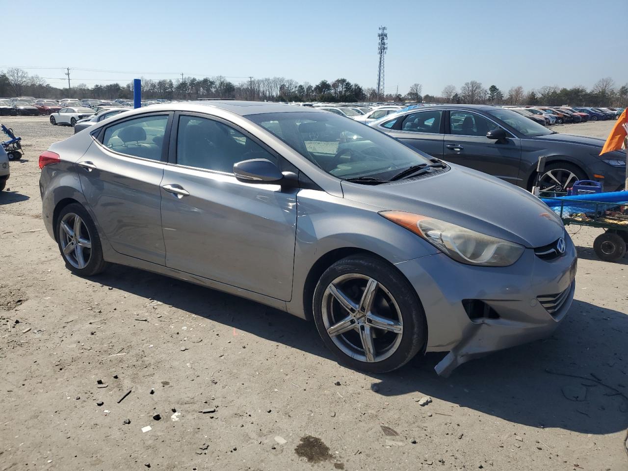 2011 Hyundai Elantra - Image 4