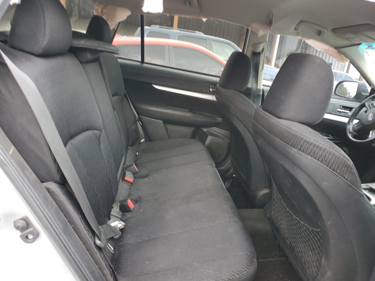 2012 Subaru Outback - Image 11