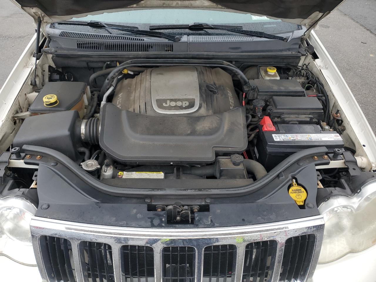 2008 Jeep Grand Cherokee - Image 12