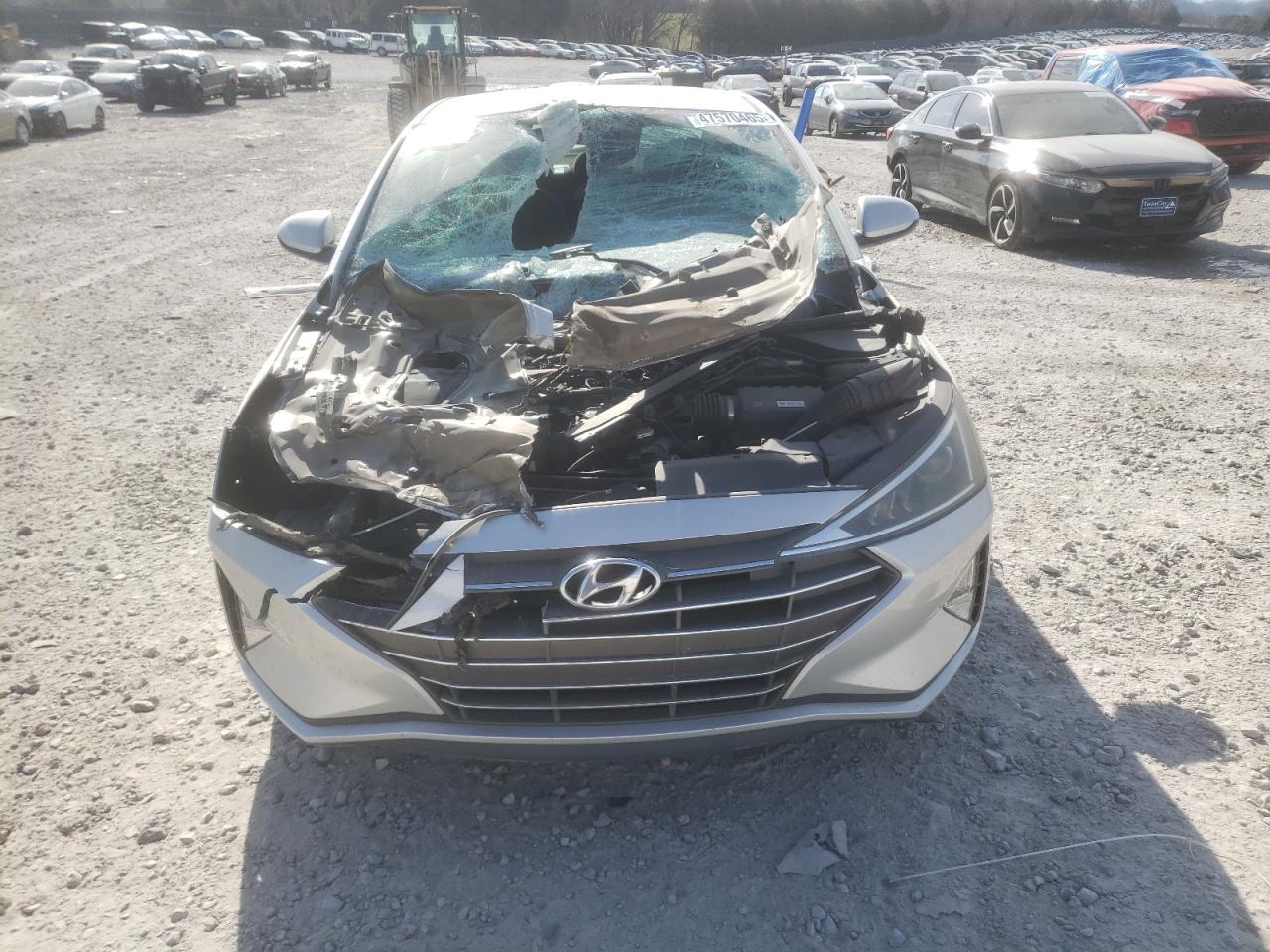 2019 Hyundai Elantra - Image 5