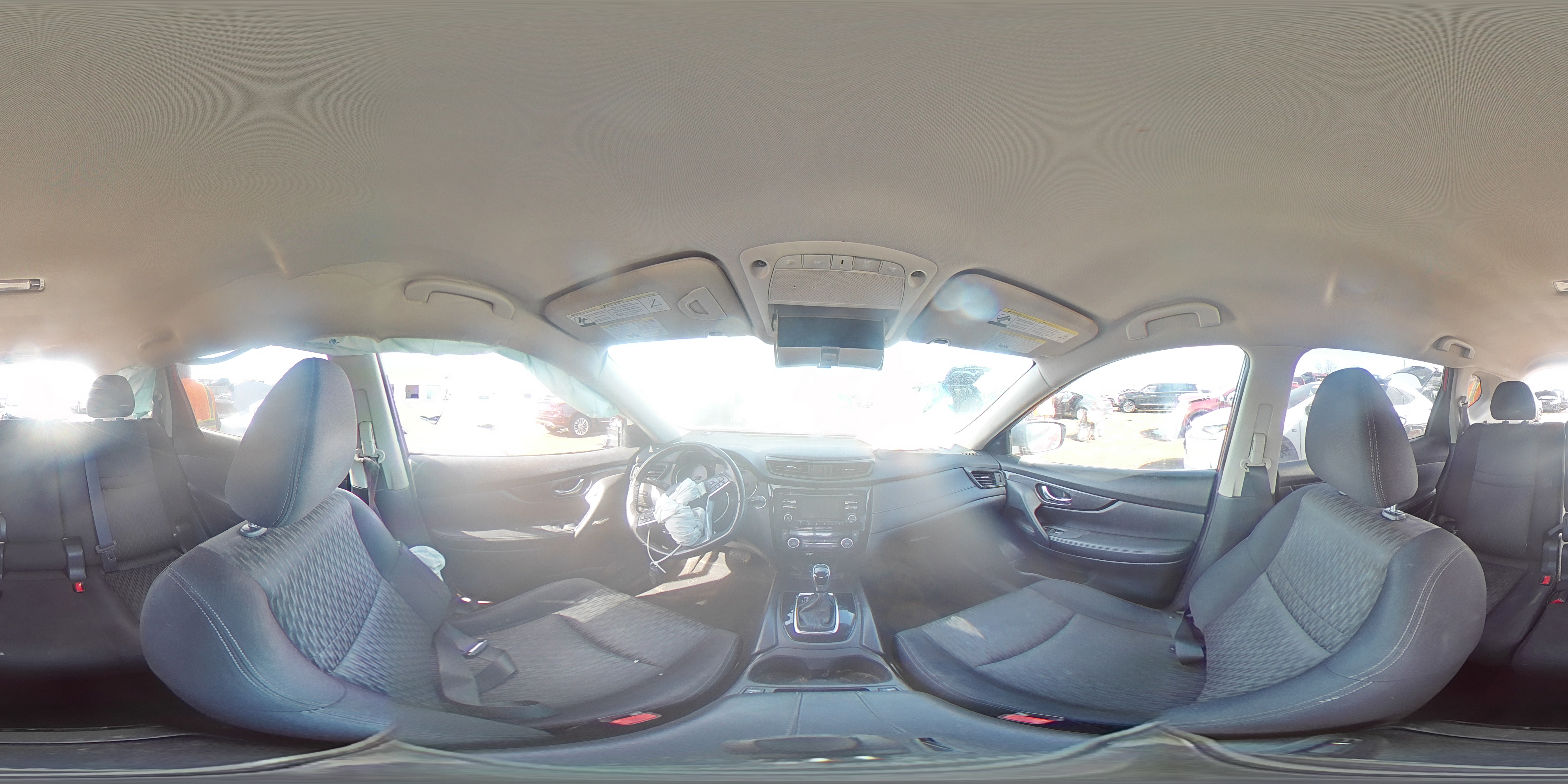 2017 Nissan Rogue - Image 14