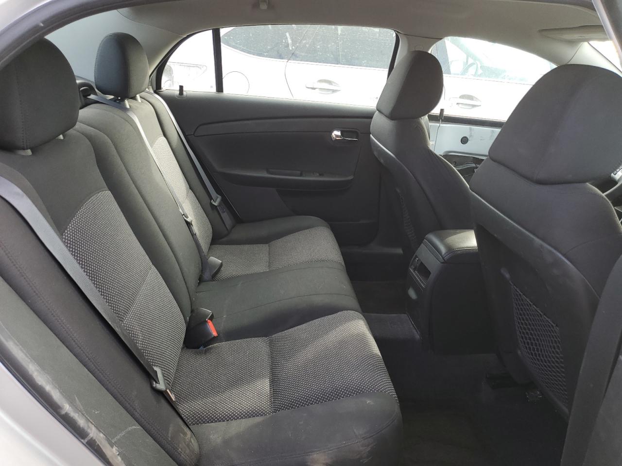 2011 Chevrolet Malibu - Image 10