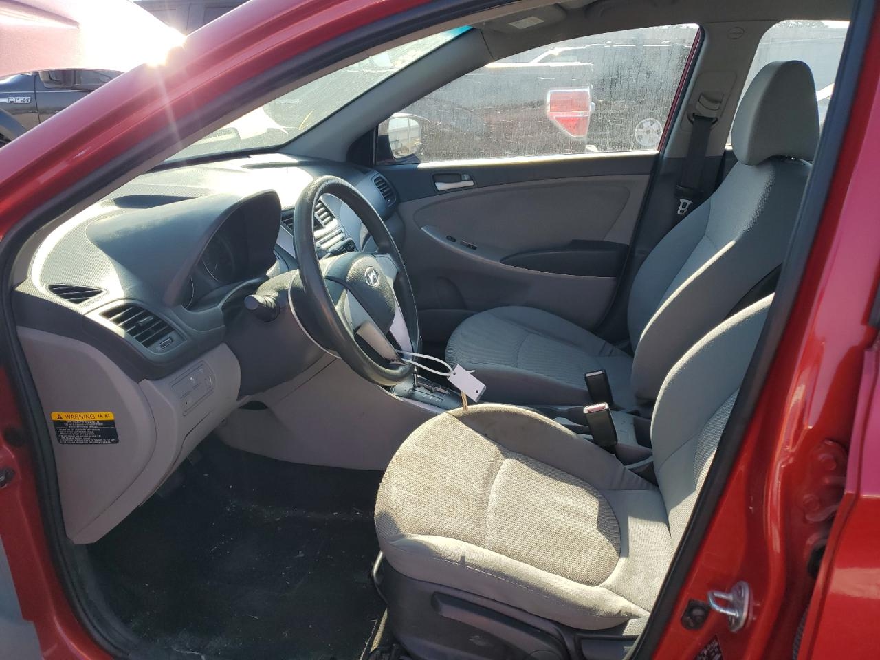 2013 Hyundai Accent - Image 7