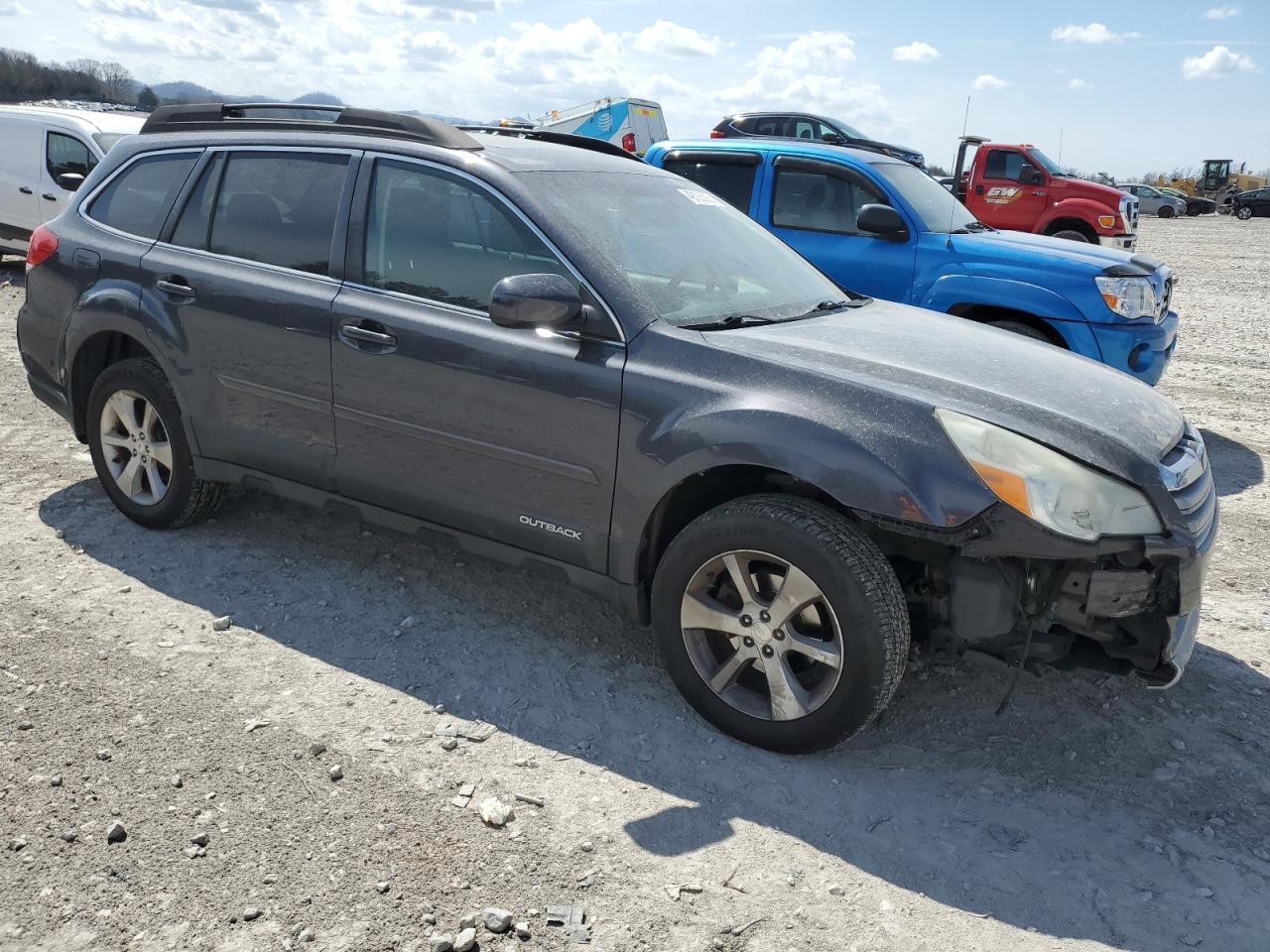 2013 Subaru Outback - Image 4