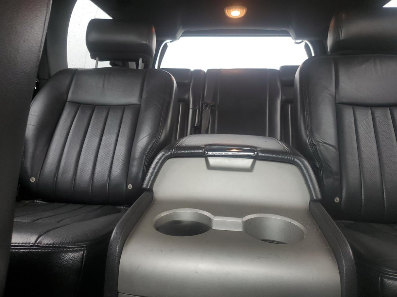 2006 Lincoln Navigator - Image 10