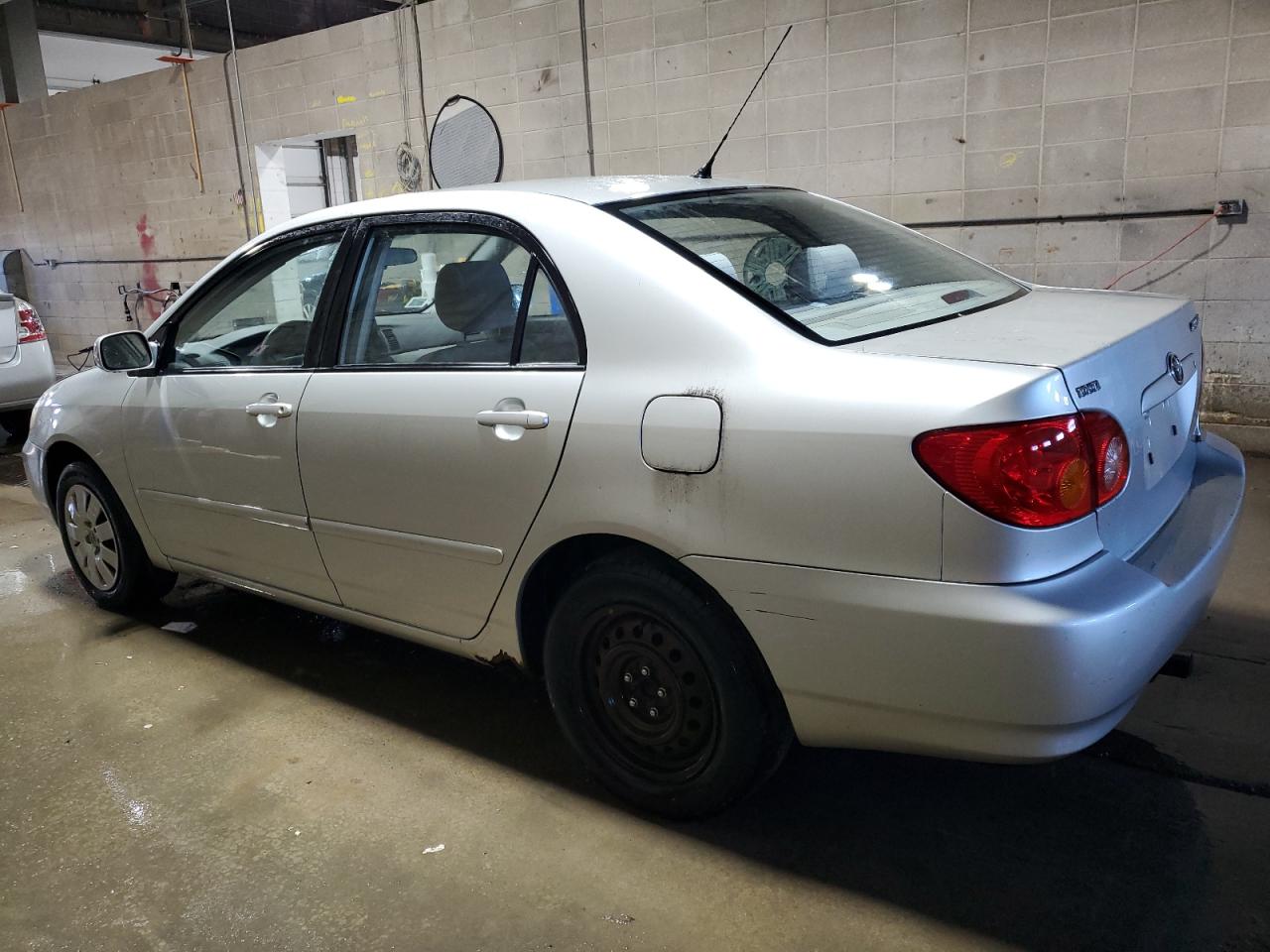 2004 Toyota Corolla - Image 2