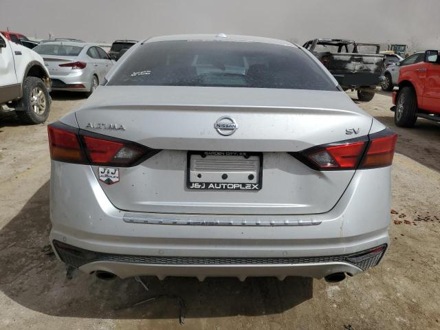  NISSAN ALTIMA 2019 Srebrny