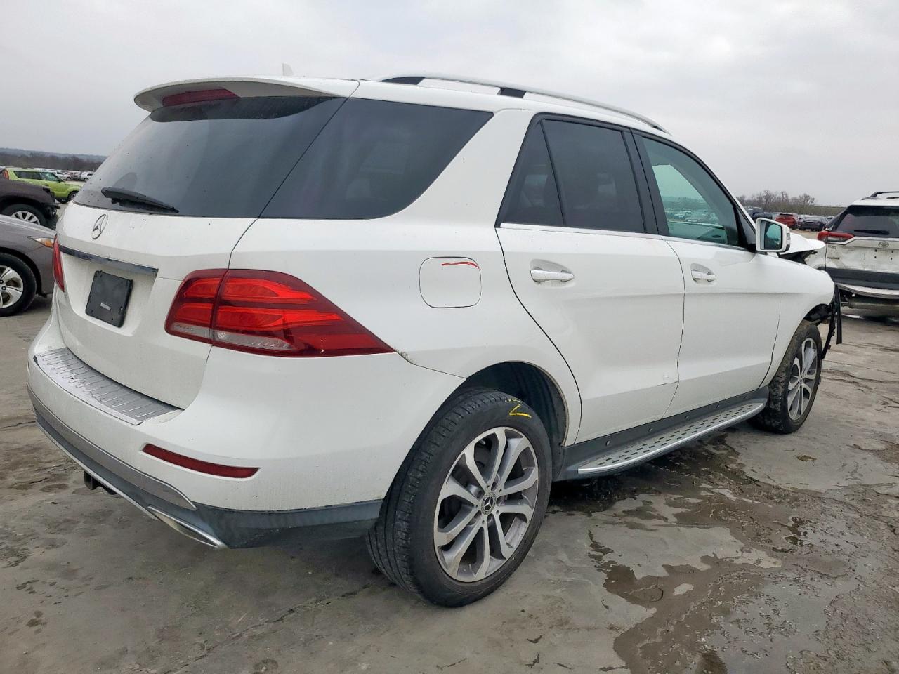 2017 Mercedes-Benz GLE - Image 3