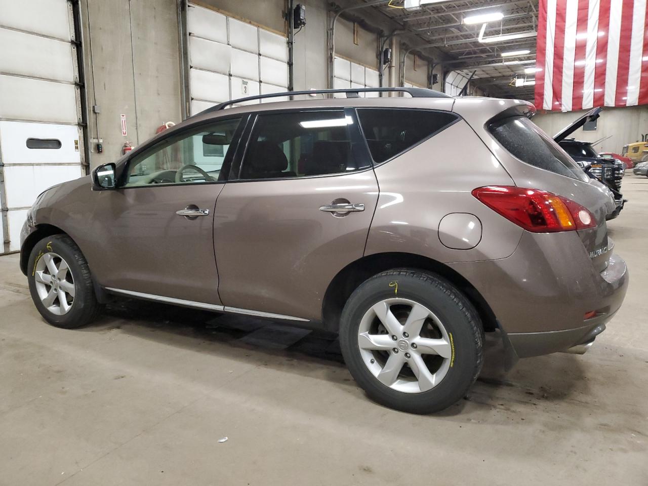 2010 Nissan Murano - Image 2